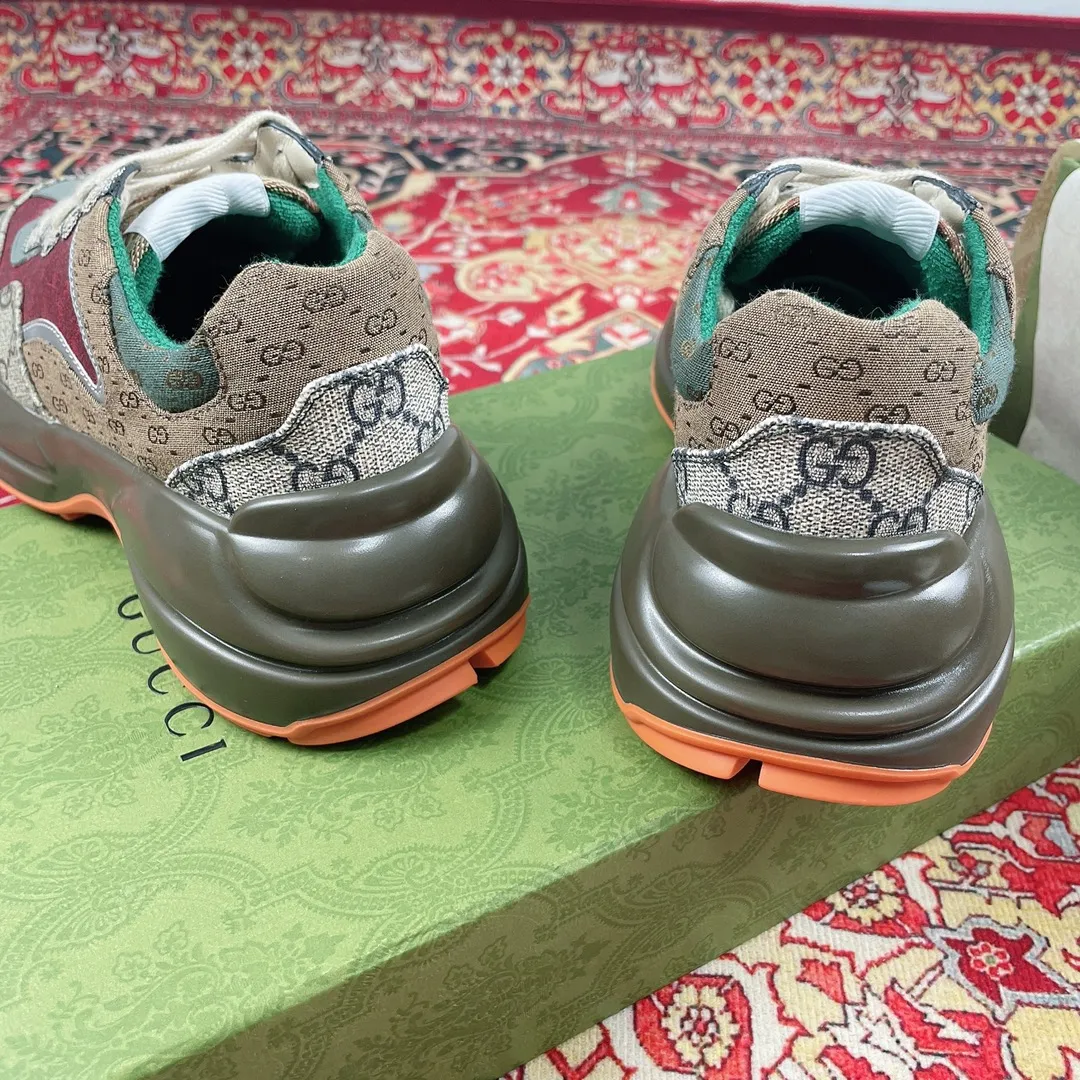 P700👟👟 Gucci - top version - dad shoes series ⚠ GG couple dad shoes, which have been popular in recent years. The unique charm of ugly and handsome men is really more and more interesting the more you look at it. You will definitely plant grass and call it ❤ 5D drawing printing, mixed surface splicing color, original customization, original outsole, package production process‼ Women's size: 35-40 Men's size: 39-44